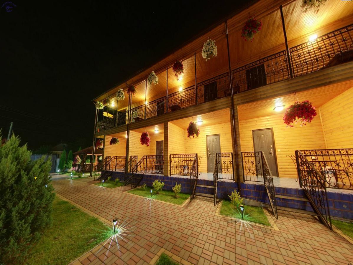 Hotel-Complex Mizh Triokh Ozer Svityaz' Exterior photo